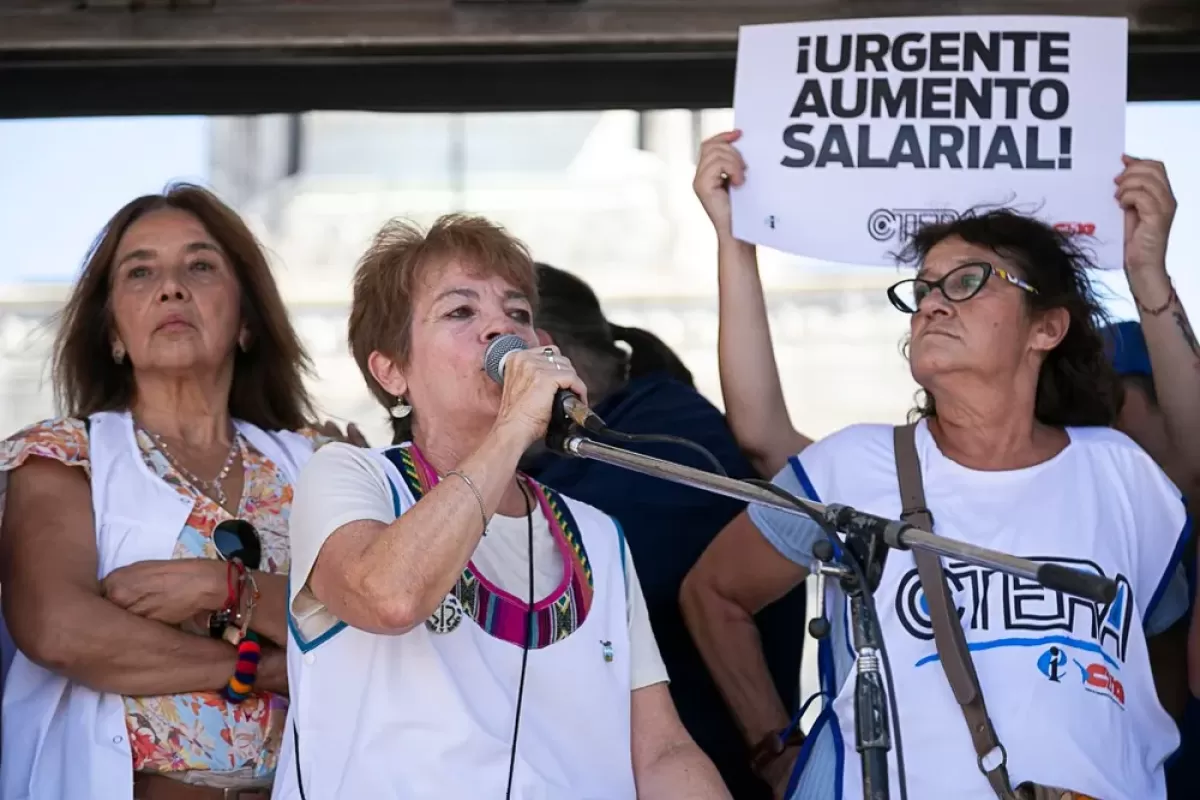 Los docentes votan y se abre una nueva etapa sin Baradel en Suteba