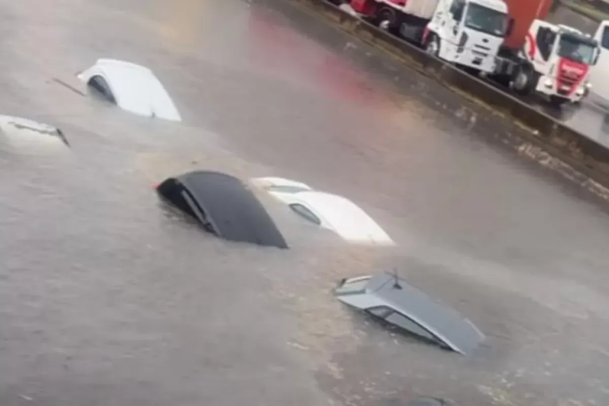 VIDEO | Temporal sorpresivo golpe&oacute; a CABA y el conurbano: hubo inundaciones, evacuaciones y alerta a corto plazo