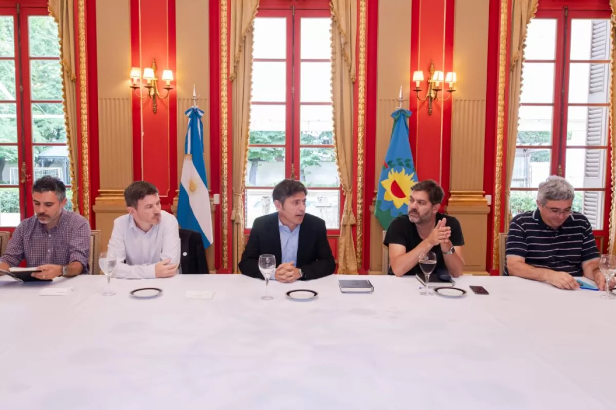 Kicillof fren&oacute; las recorridas y se enfocar&aacute; en reuniones de gesti&oacute;n por la crisis econ&oacute;mica