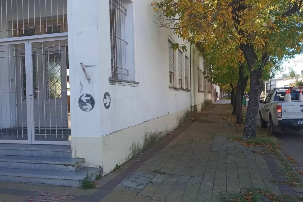 Robaron en una escuela de Pergamino y analizan c&aacute;maras para dar con los autores