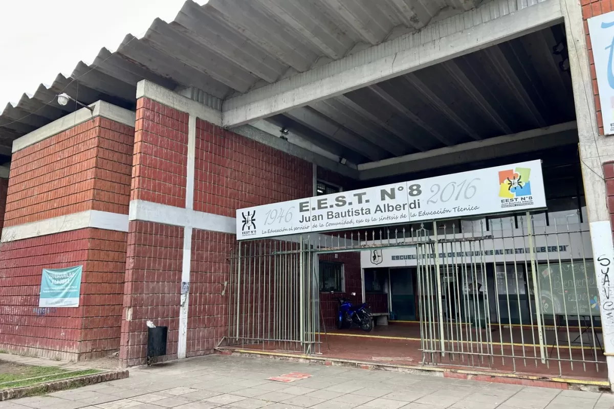 Amenazas de tiroteos en escuelas: identificaron alumnos, hubo un imputado en Mar del Plata y un chico llev&oacute; un rifle a un colegio de La Plata