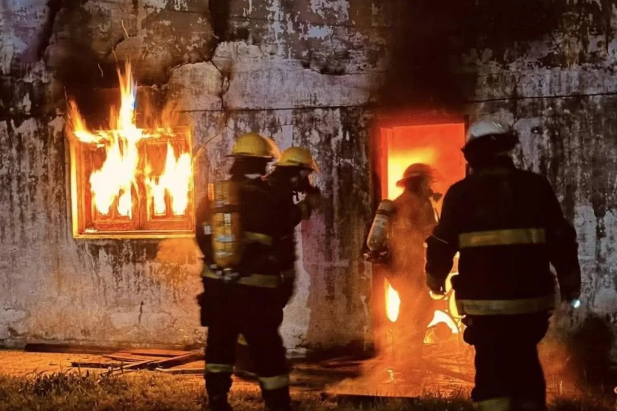 Conmoci&oacute;n en Pergamino: explot&oacute; una garrafa, una familia qued&oacute; en la calle y hay dos heridos graves