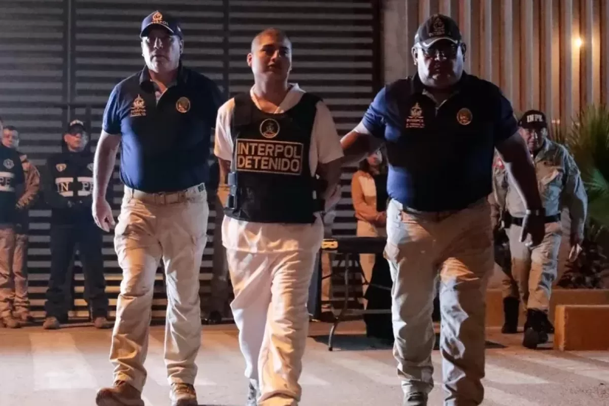 Extraditaron a &ldquo;Peque&ntilde;o J&rdquo; y lo indagan por el brutal triple femicidio de Florencio Varela