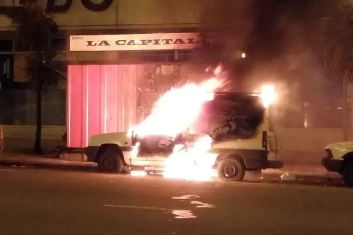 Negligencia estatal: condenaron al Municipio de Mar del Plata por no retirar un auto abandonado que se incendi&oacute; y da&ntilde;&oacute; un kiosco