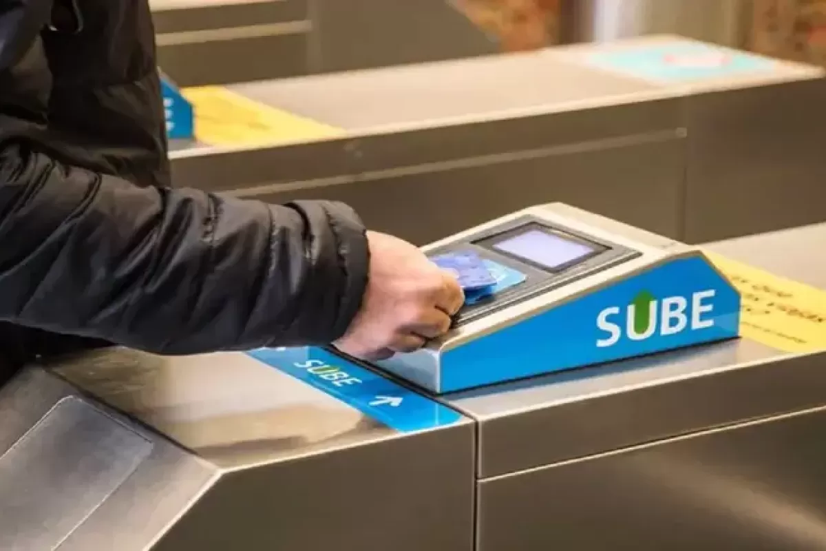 El Gobierno nacional habilit&oacute; nuevos aumentos en colectivos y trenes del AMBA