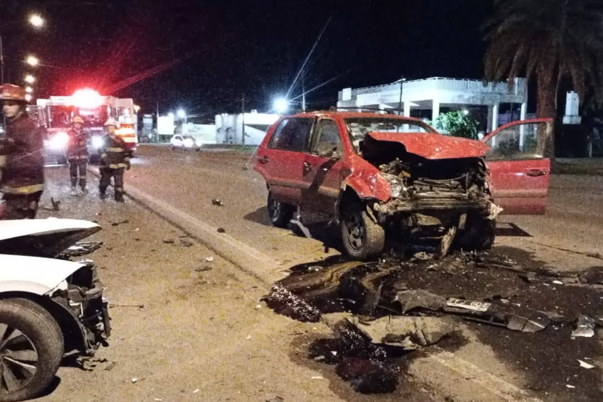 Impactante accidente en Pergamino: tres veh&iacute;culos chocaron y hubo heridos trasladados al hospital