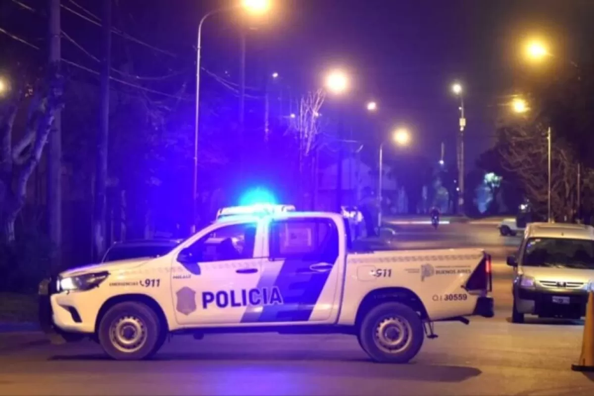 Avellaneda: apu&ntilde;al&oacute; a su pareja y a la hija dentro de un auto y termin&oacute; suicid&aacute;ndose desde un puente