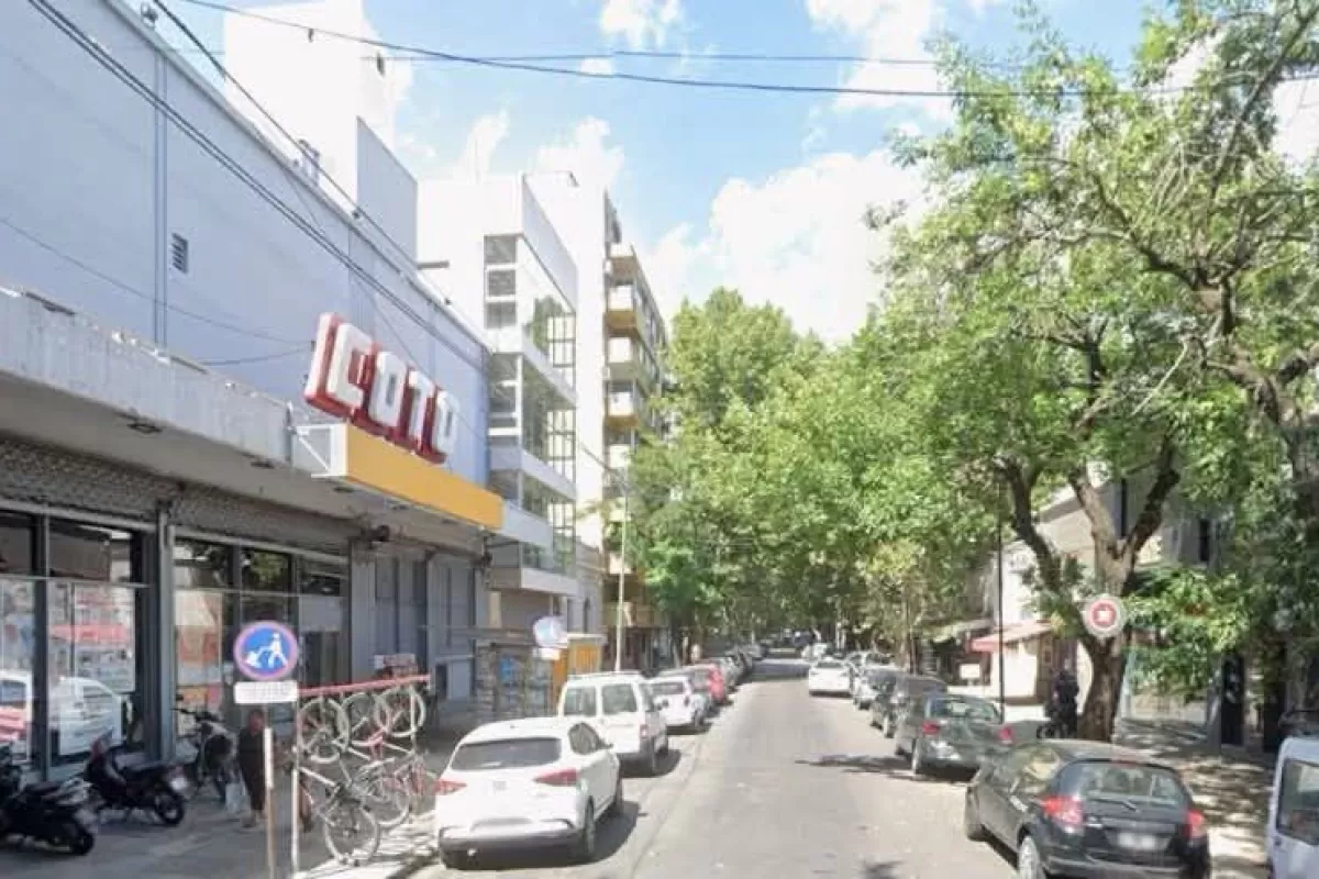 Persiguieron a un ni&ntilde;o de 11 a&ntilde;os en pleno centro de La Plata y buscan a los ocupantes de un auto
