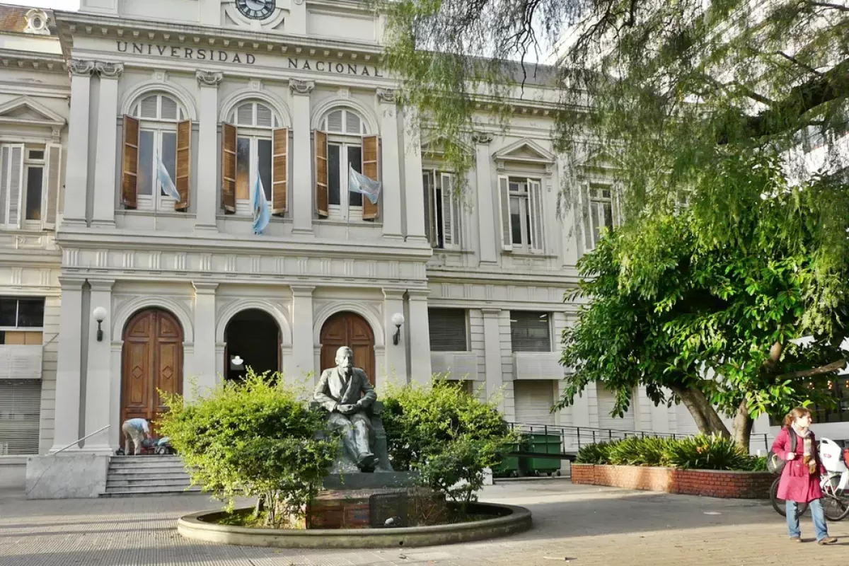 Docentes universitarios iniciaron un paro nacional de tres d&iacute;as y profundizan el plan de lucha