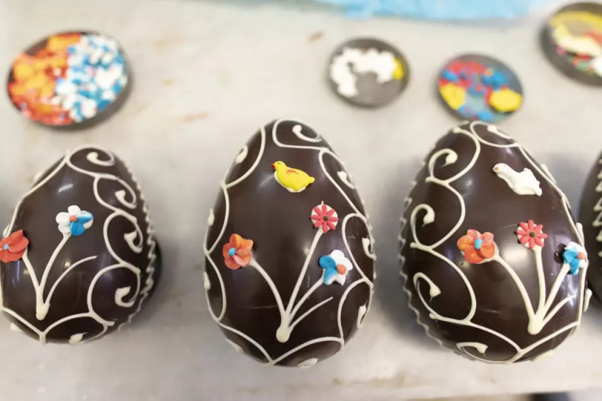 Huevos de Pascua por las nubes: aumentos de hasta 49 por ciento golpean el bolsillo de los trabajadores