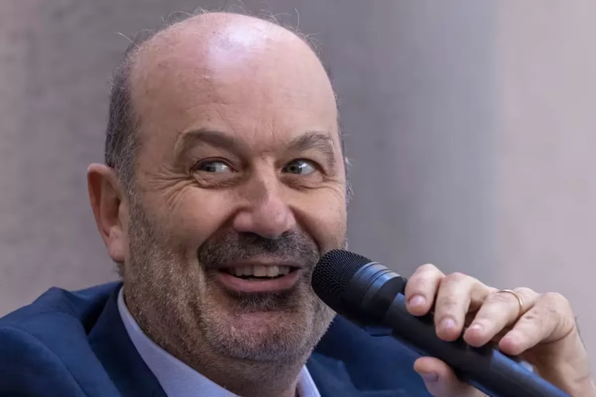 Sturzenegger declar&oacute; un salto patrimonial cercano a los 970 millones de pesos y m&aacute;s de 1,4 millones de d&oacute;lares en el exterior