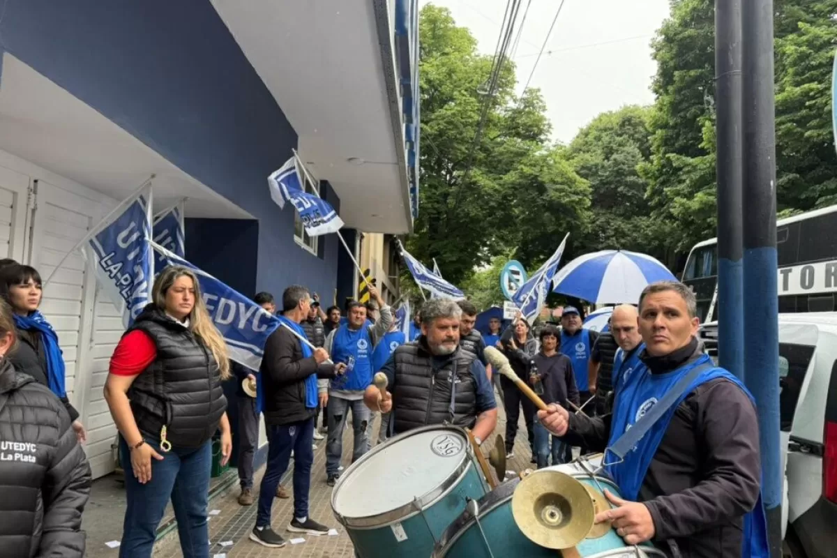 UTEDYC denunci&oacute; nuevos atrasos salariales en Gimnasia de La Plata y profundiz&oacute; las medidas