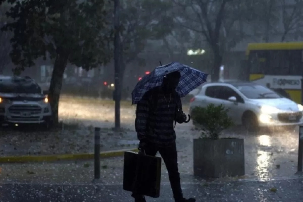 La Plata afrontar&aacute; fuertes r&aacute;fagas, lluvias y ca&iacute;da de la temperatura bajo alerta amarilla