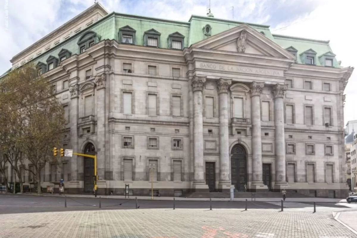 Confirmaron que el Banco Naci&oacute;n otorg&oacute; 1120 cr&eacute;ditos hipotecarios a funcionarios y dirigentes pol&iacute;ticos durante la gesti&oacute;n de Milei