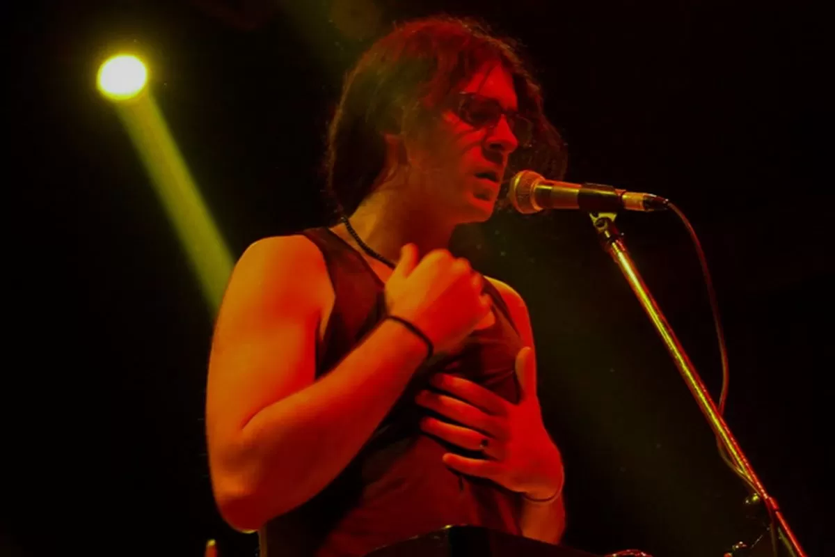 VIDEO | Ciro Coppola lanz&oacute; "El postre abajo de la frutilla", su disco debut