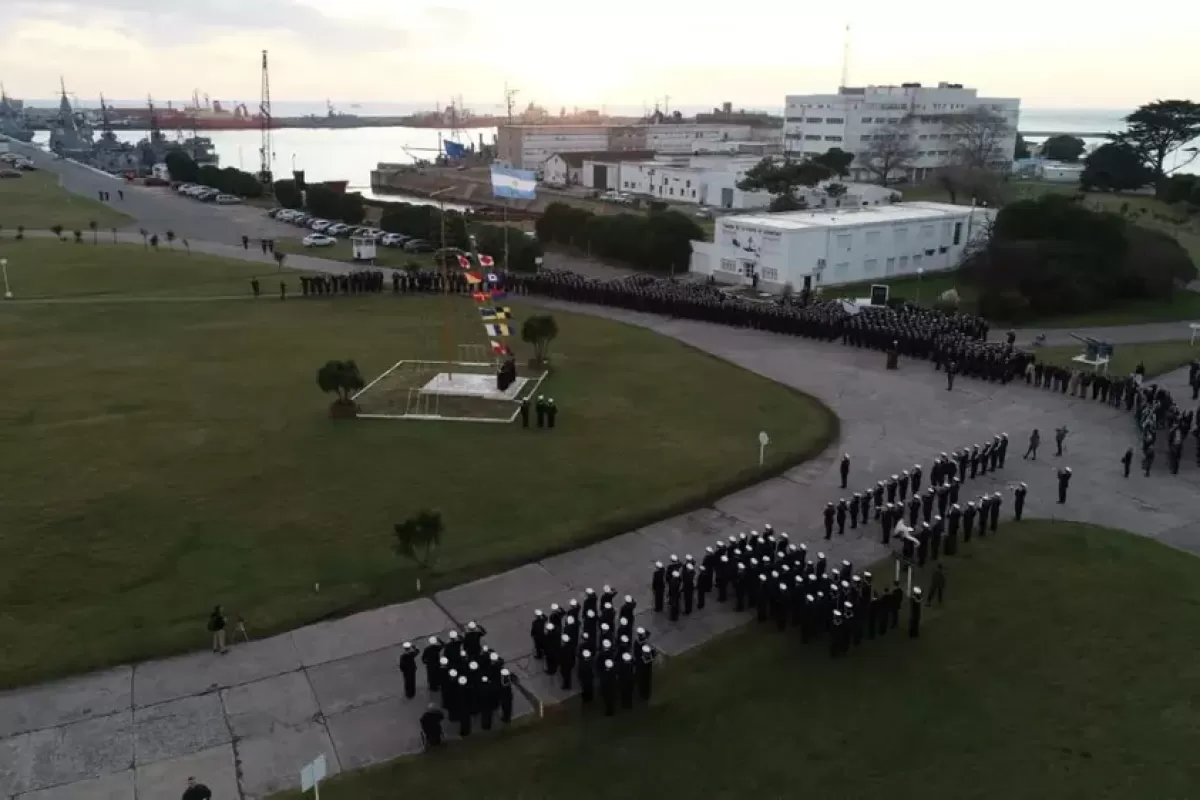 La Armada y General Pueyrredon sellan un acuerdo para impulsar la conciencia mar&iacute;tima en las escuelas