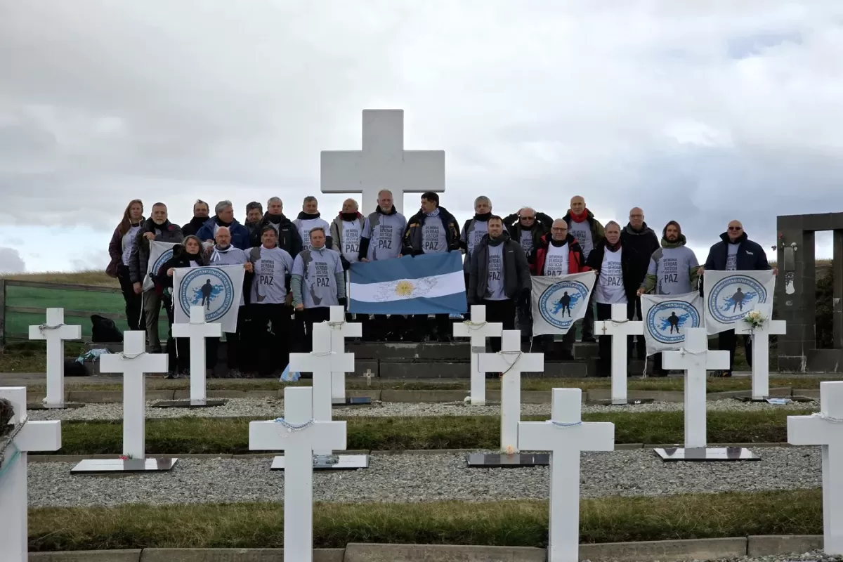 El CECIM La Plata intim&oacute; a Javier Milei por traici&oacute;n a la Patria y exigi&oacute; que se retracte de sus dichos sobre Malvinas