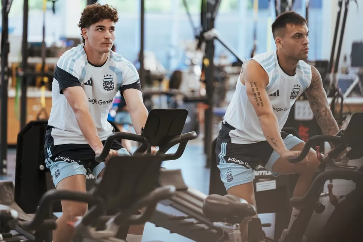 VIDEO | La Scaloneta encendi&oacute; las alarmas: nueve futbolistas llegan con problemas f&iacute;sicos al Mundial