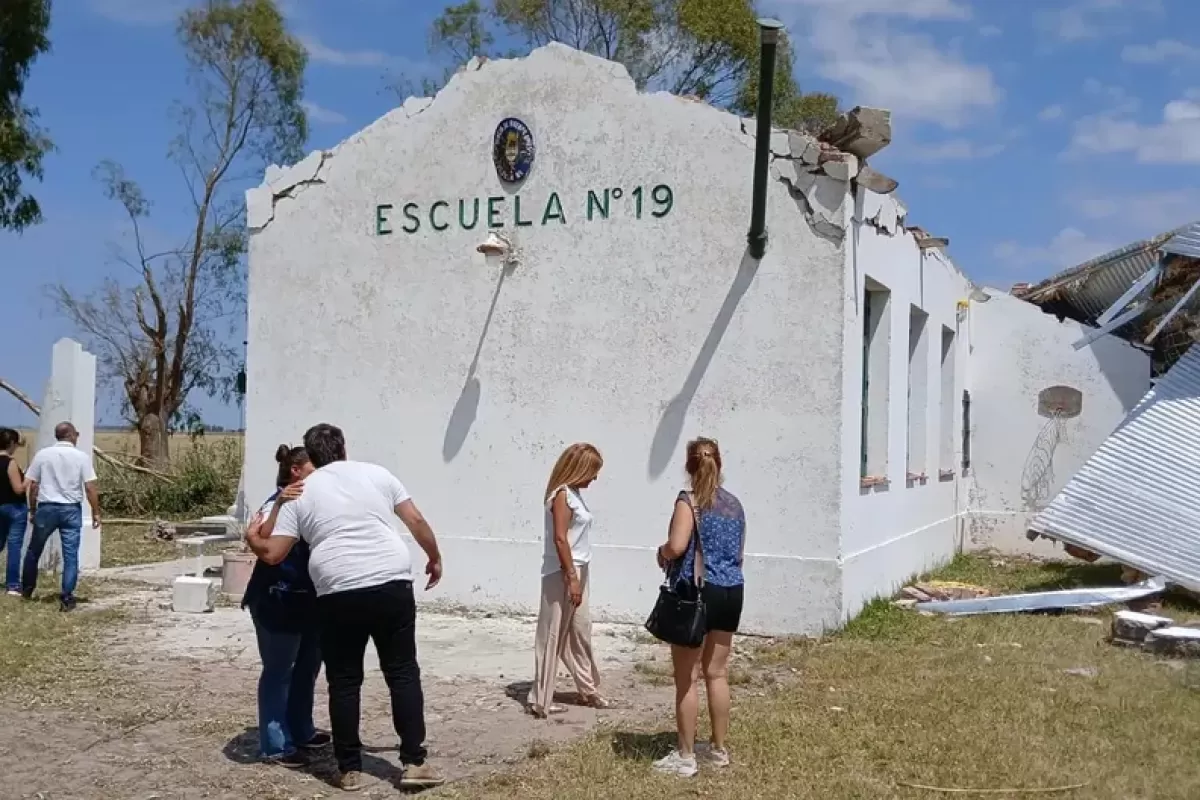 Ca&ntilde;uelas: reconstruyeron una escuela rural tras el temporal y las clases comenzaron en un edificio renovado
