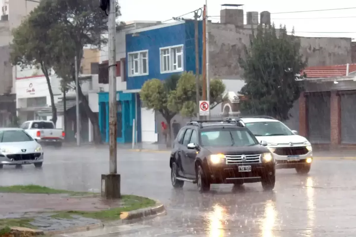 Suspendieron las clases en todos los turnos en distritos de la costa por tormentas intensas