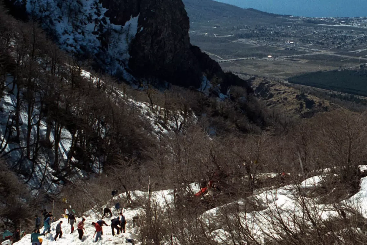 R&iacute;o Negro: un beb&eacute; cay&oacute; 30 metros en Cerro Ventana tras soltarse de una mochila de trekking