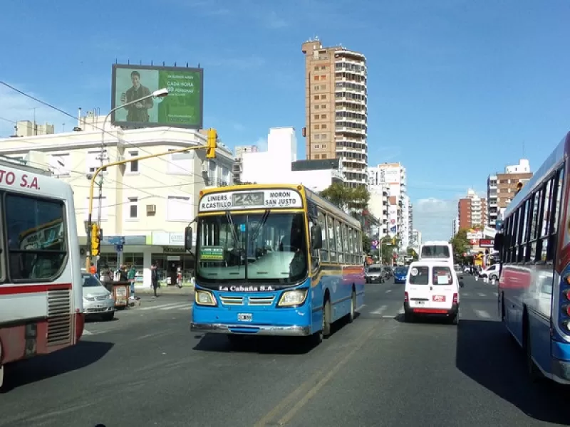 La UTA amenazó con paralizar líneas que no paguen sueldos y aguinaldo a término