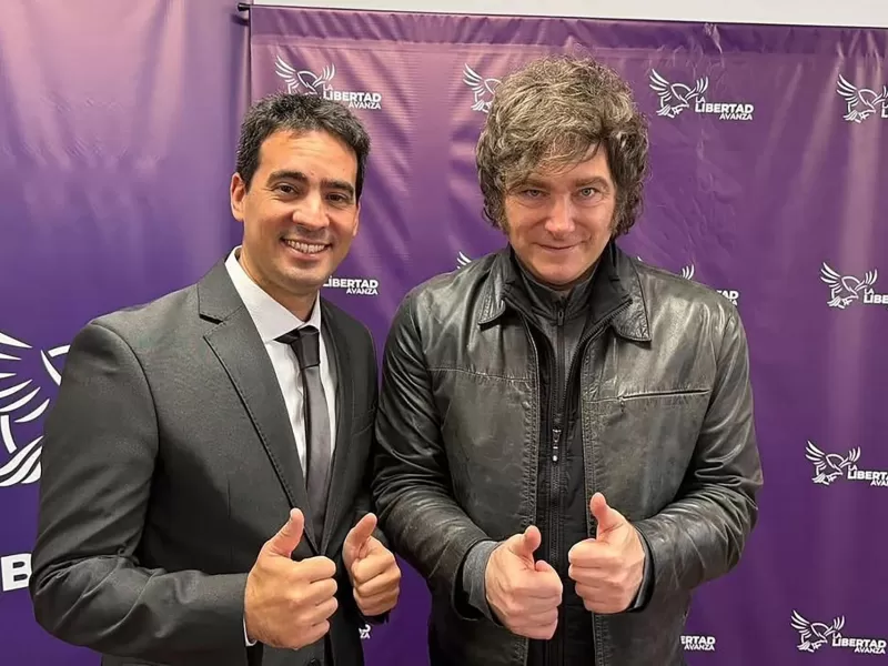 Mientras Adorni sigue atornillado en su cargo, Milei nombr&oacute; a un vocero que critic&oacute; duramente a&ntilde;os atr&aacute;s