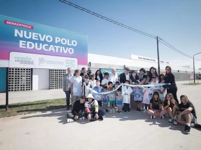 VIDEO | Berazategui: Kicillof inaugur&oacute; el edificio escolar 300 de su gesti&oacute;n y cruz&oacute; al Gobierno nacional