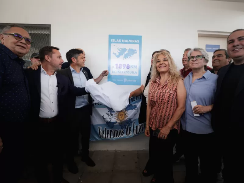 Kicillof inaugur&oacute; obras en Ituzaing&oacute; y defendi&oacute; la inversi&oacute;n educativa en medio del conflicto docente