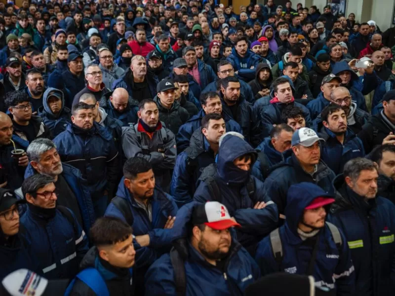 Techint recort&oacute; contratistas en Ramallo tras perder la licitaci&oacute;n de ca&ntilde;os para Vaca Muerta: 280 personas se quedaron sin trabajo