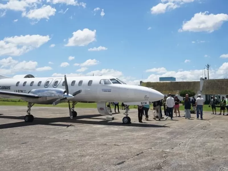 Villa Gesell asegur&oacute; vuelos todo el a&ntilde;o y refuerza su perfil tur&iacute;stico y comercial