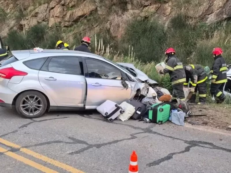 Tornquist: murieron cuatro personas en un choque frontal sobre la ruta 76