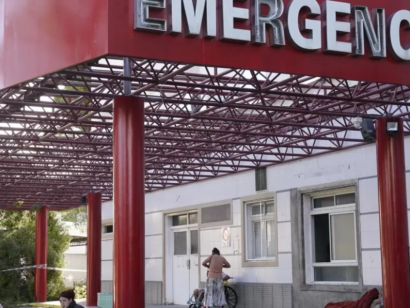 Bah&iacute;a Blanca: internaron a una nena de 12 a&ntilde;os por consumir droga y alcohol y descubrieron coca&iacute;na en la vianda escolar de su hermano de 7