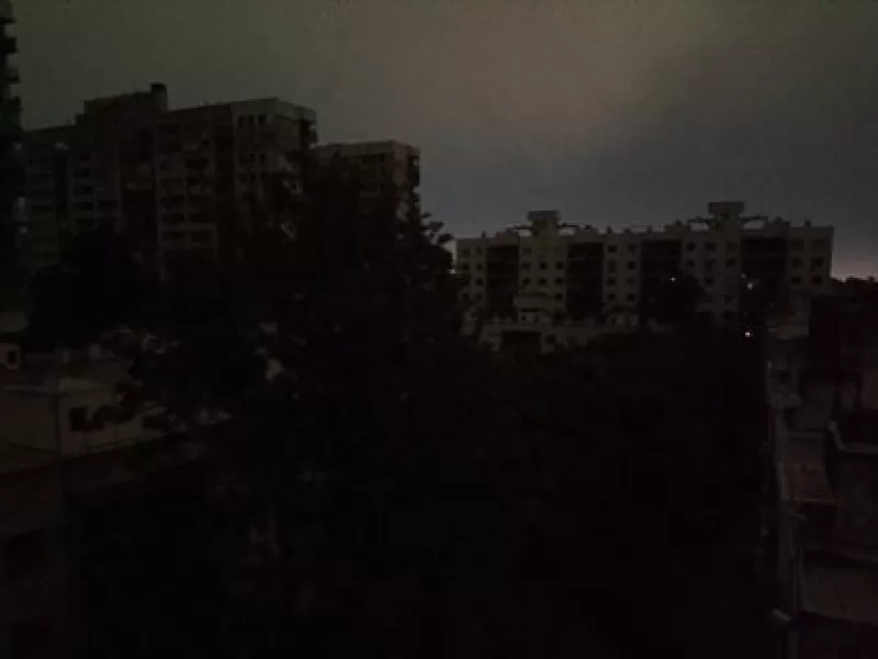 Crece la bronca vecinal tras m&aacute;s de 12 horas sin luz en La Plata en plena ola de calor