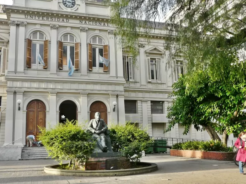 Docentes universitarios iniciaron un paro nacional de tres d&iacute;as y profundizan el plan de lucha