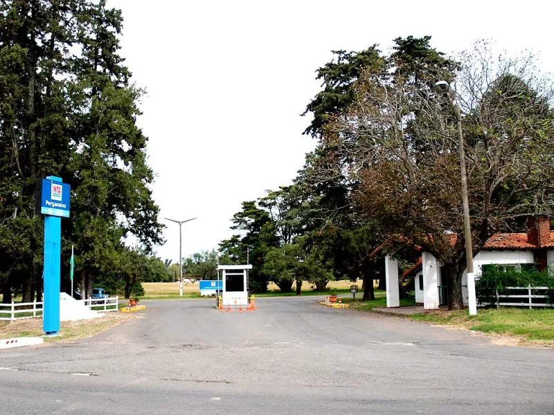 Kicillof salió a frenar el remate de tierras del INTA en Pergamino y pidió que pasen a la Provincia