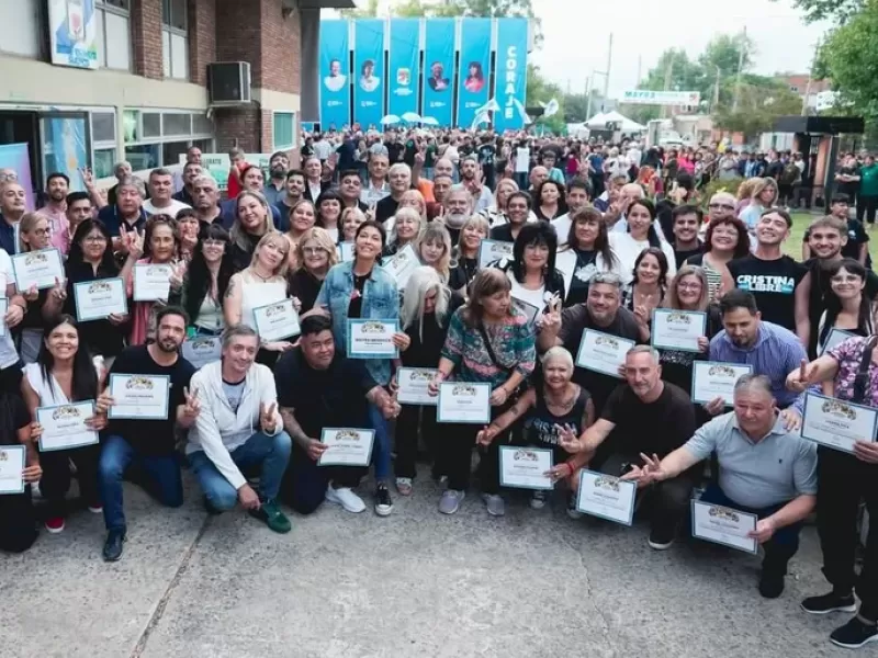 Mayra Mendoza asumió un nuevo mandato al frente del PJ de Quilmes con fuerte respaldo político