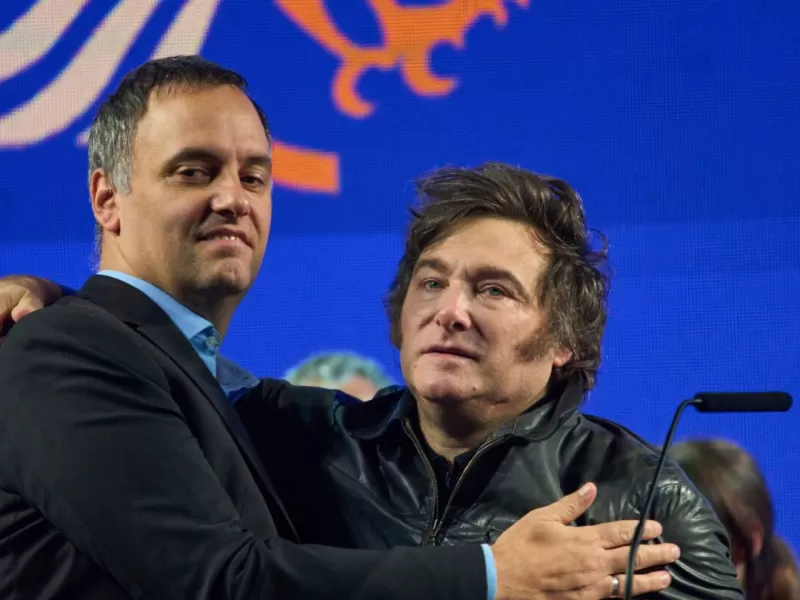 VIDEO | Milei defendi&oacute; a Adorni ante la investigaci&oacute;n judicial pero asegur&oacute; que lo echar&aacute; si es declarado culpable
