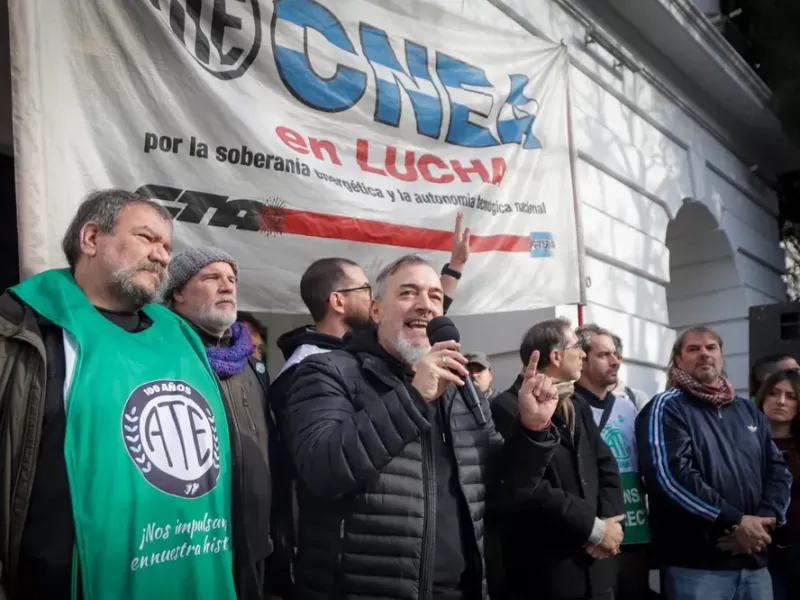 ATE realiza un paro y reclama la reincorporaci&oacute;n de trabajadores despedidos en la CNEA