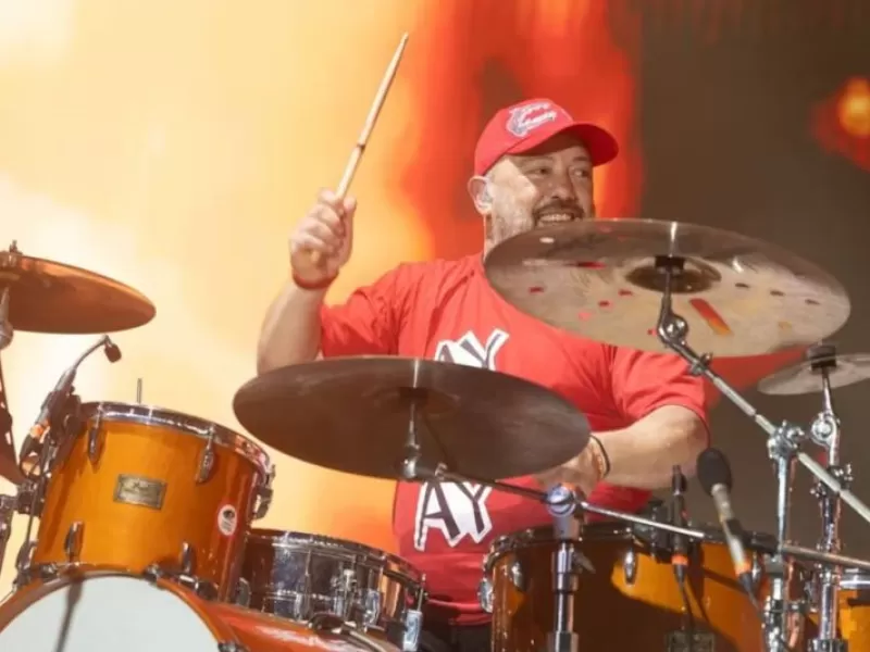 Muri&oacute; Daniel Buira, baterista y fundador de Los Piojos