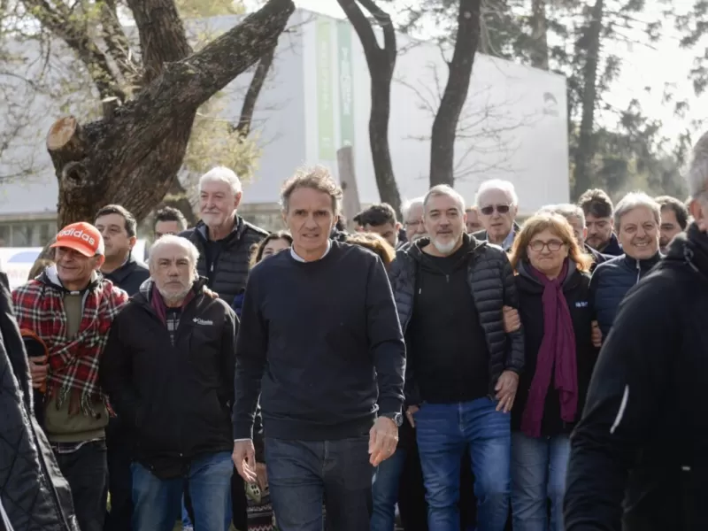 Katopodis carg&oacute; contra Milei por el cierre masivo de PyMEs y exigi&oacute; declarar la emergencia nacional