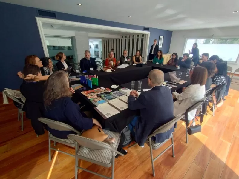 De Rojas al mundo: la editorial “Nido de Vacas” dijo presente en la Feria Internacional del Libro en México