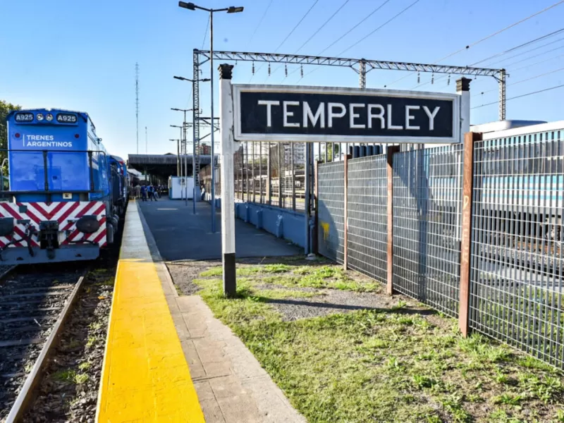 P&aacute;nico en Temperley: un hombre armado tom&oacute; de reh&eacute;n a una pasajera en el Tren Roca