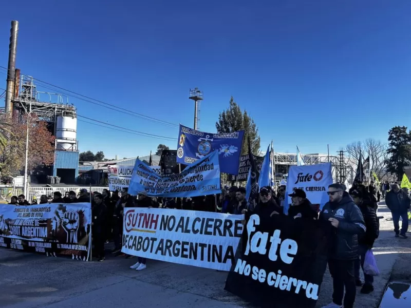 Campana: crece la tensi&oacute;n por el cierre de Cabot y decenas de familias quedan al borde de perder el trabajo