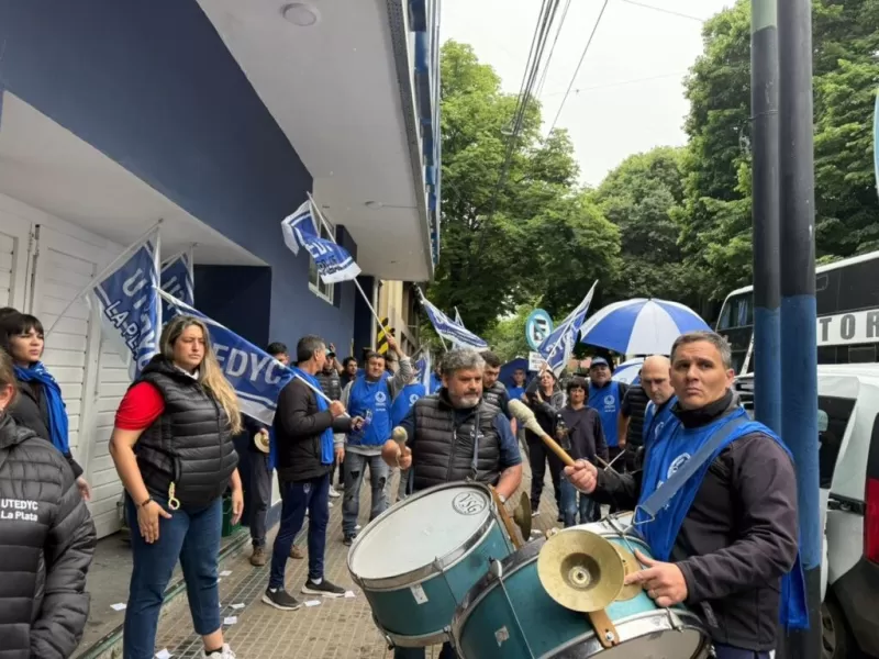 UTEDYC denunci&oacute; nuevos atrasos salariales en Gimnasia de La Plata y profundiz&oacute; las medidas