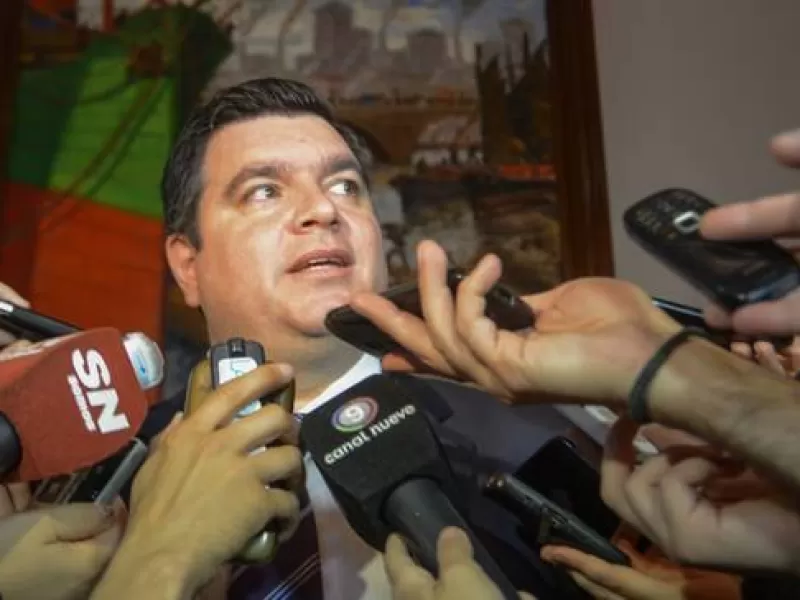 Bah&iacute;a Blanca: balearon la casa del ex intendente interino Ramiro Villalba y dejaron un mensaje mafioso