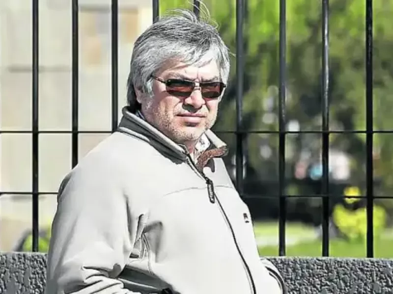 Ezeiza: internaron de urgencia a L&aacute;zaro B&aacute;ez por un cuadro de neumon&iacute;a