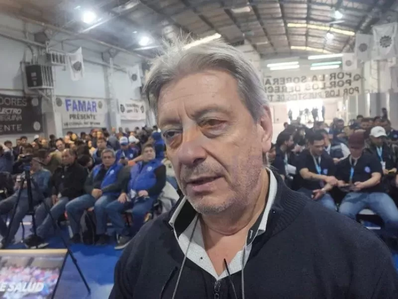 El PJ, gremios y aceiteros rechazaron la intervenci&oacute;n de la UOM y denunciaron persecuci&oacute;n sindical
