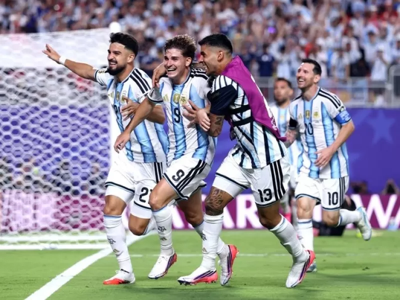 Argentina sufri&oacute;, venci&oacute; a Suiza en el suplementario y jugar&aacute; la semifinal ante Inglaterra