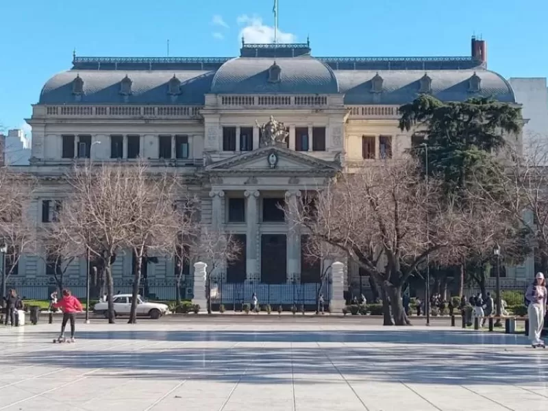 La oposici&oacute;n logr&oacute; el qu&oacute;rum, pero fracas&oacute; en su intento de avanzar con cambios en IOMA